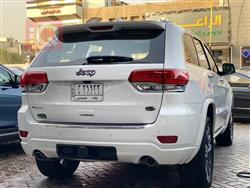 جیپ گراند شیرۆکی